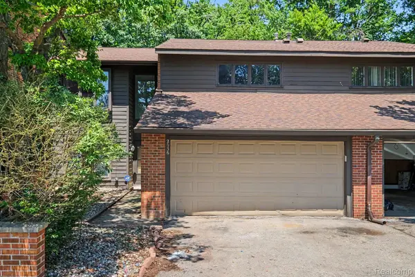 2056 Walden CT, Flint Charter Township, MI 48532