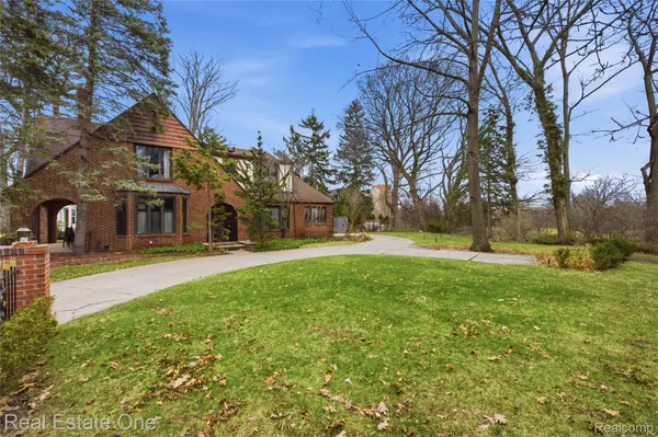 939 S HIGHLAND ST, Dearborn, MI 48124