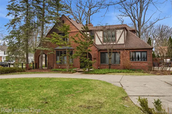 939 S HIGHLAND ST, Dearborn, MI 48124