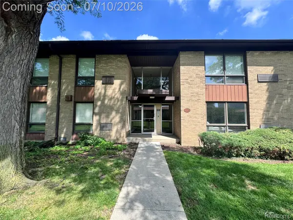 1525 Cherboneau PL #B17, Detroit, MI 48207