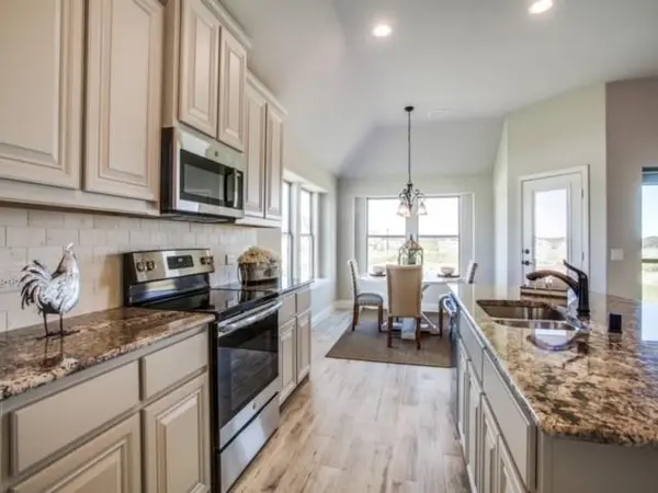 1218 Anderson Drive, Trenton, TX 75490