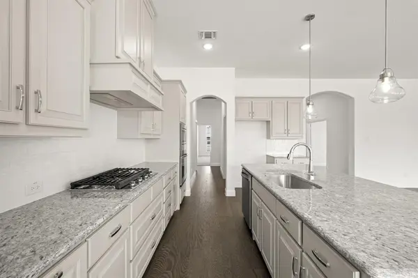 220 Pine Leaf Trail, Waxahachie, TX 75165