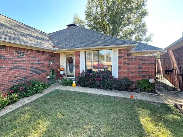 810 Torribrooke Lane, Athens, TX 75751