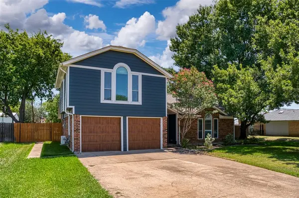 485 Ashley Lane, Roanoke, TX 76262