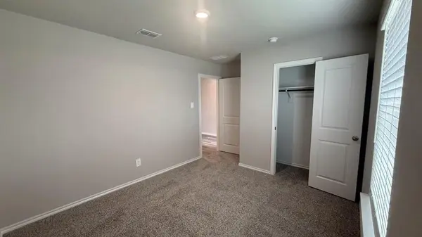 8512 DUNNSTOWN Drive, Fort Worth, TX 76131