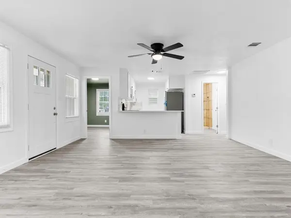 1008 Schieffer Avenue, Fort Worth, TX 76110