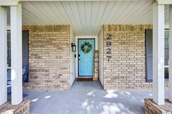 2927 Winterberry Drive, Carrollton, TX 75007