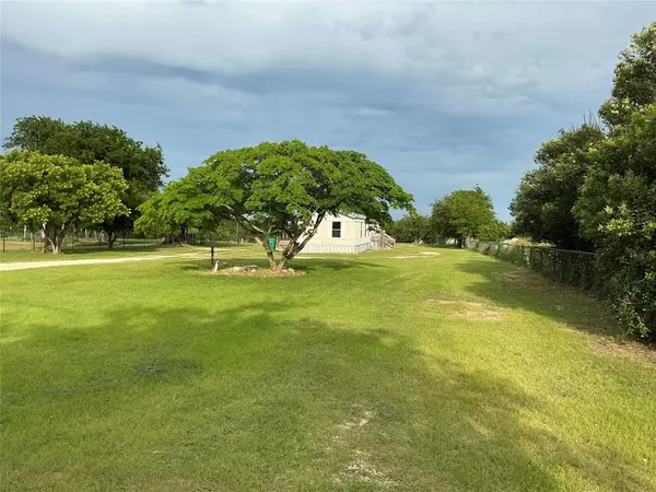 109 McKelvain Street, Oglesby, TX 76561