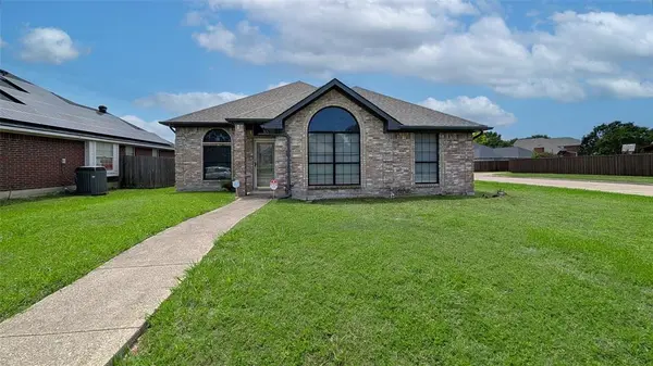 6114 Madison Avenue, Rowlett, TX 75089