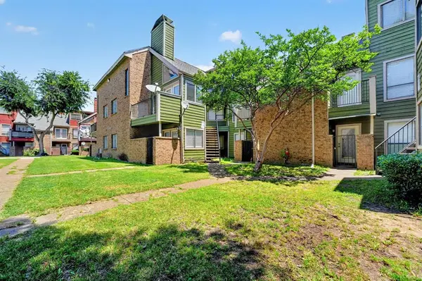 9837 Walnut Street #208, Dallas, TX 75243