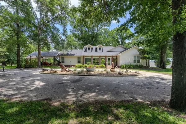 1185 Rs County Road 3503, Emory, TX 75440