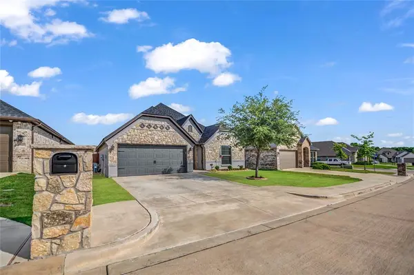 1904 Town Creek Circle, Weatherford, TX 76086