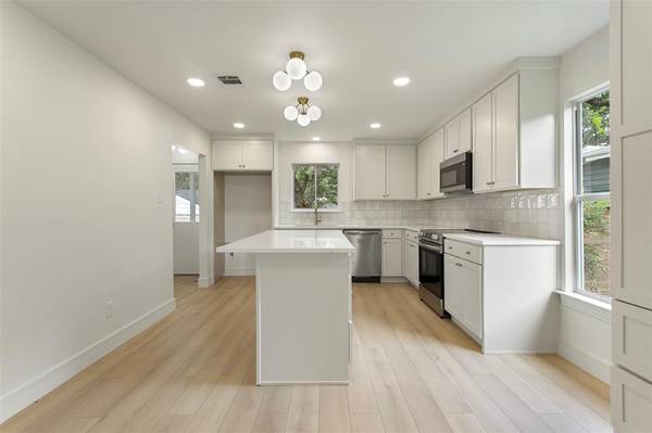 3324 Ryan Avenue, Fort Worth, TX 76110