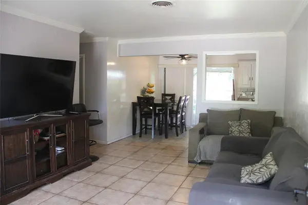 1708 Westcrest Drive, Arlington, TX 76013
