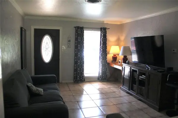 1708 Westcrest Drive, Arlington, TX 76013