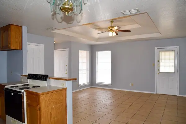 602 Crestridge Court #B, Decatur, TX 76234