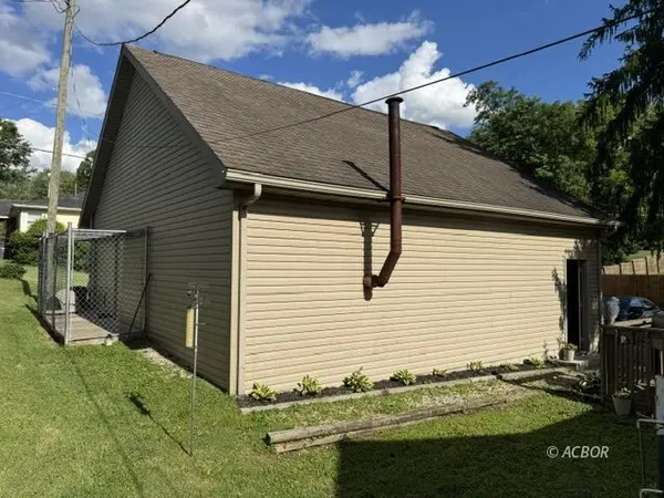 302 N New York Ave, Wellston, OH 45692