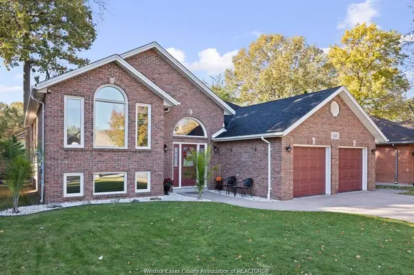 640 DELAWARE, Lasalle, ON N9J 3J8