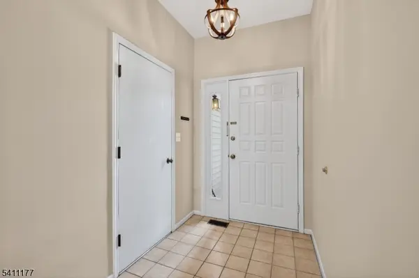 140 Kingston Ct, Madison Boro, NJ 07940