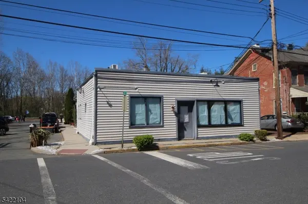 77 S Union St, Lambertville City, NJ 08530
