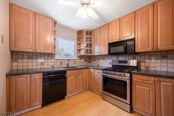 7 Lake Ct, Raritan Twp., NJ 08822