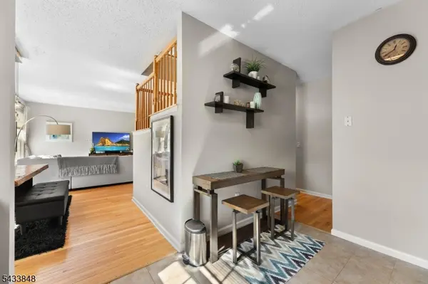 65 Hancock Dr, Morris Twp., NJ 07960