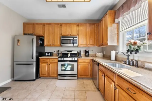 65 Hancock Dr, Morris Twp., NJ 07960