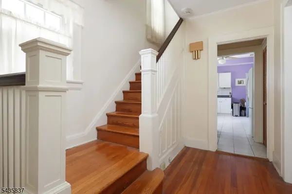 17 Wellesley St, Maplewood Twp., NJ 07040