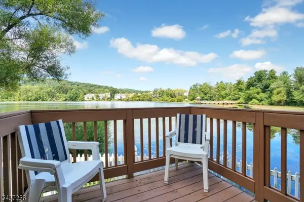 16 Lagoon Way, Roxbury Twp., NJ 07852