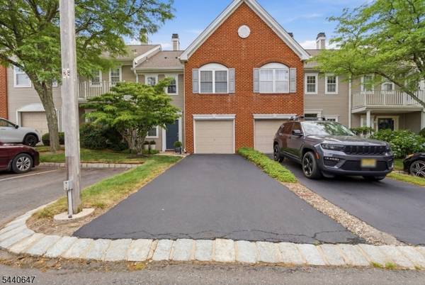 28 Dutch Ct, Holmdel Twp., NJ 07733