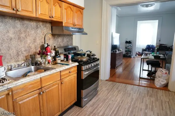 73 Hadley Ave, Clifton City, NJ 07011