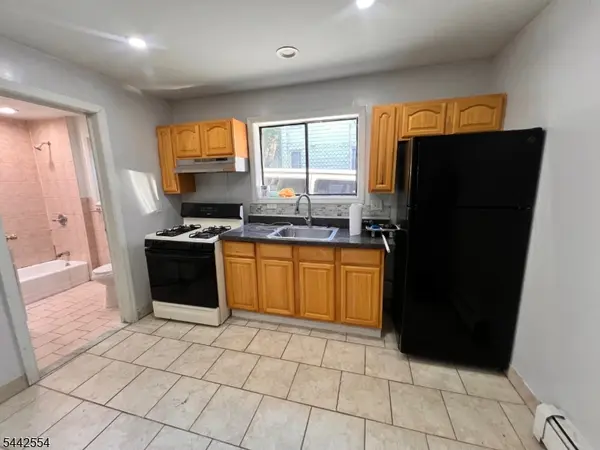 19 Highland Ave, Newark City, NJ 07104