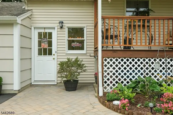 158 Maple St, New Providence Boro, NJ 07974