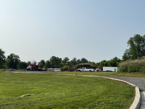 210 Belview Rd, Lopatcong Twp., NJ 08865