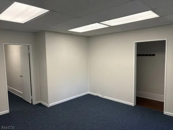 7 E High St, Somerville Boro, NJ 08876