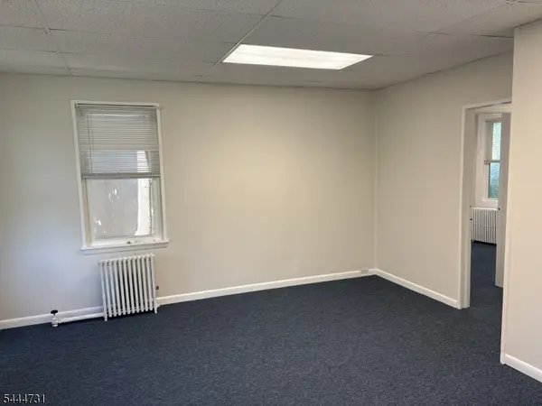 7 E High St, Somerville Boro, NJ 08876