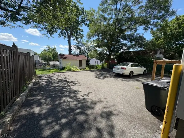 50 Brookwood Dr, Maplewood Twp., NJ 07040