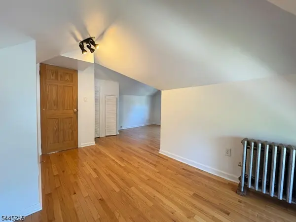 50 Brookwood Dr, Maplewood Twp., NJ 07040