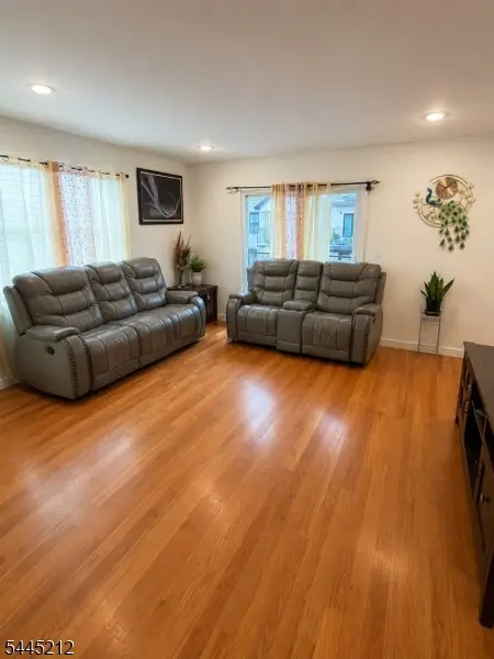 757 Seaport Dr, Elizabeth City, NJ 07201