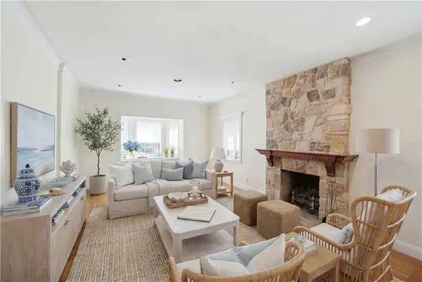 187 Beach 136th ST, Rockaway Park, NY 11694