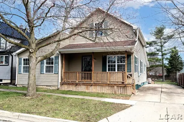 1015 E Hunt RD, Adrian, MI 49221