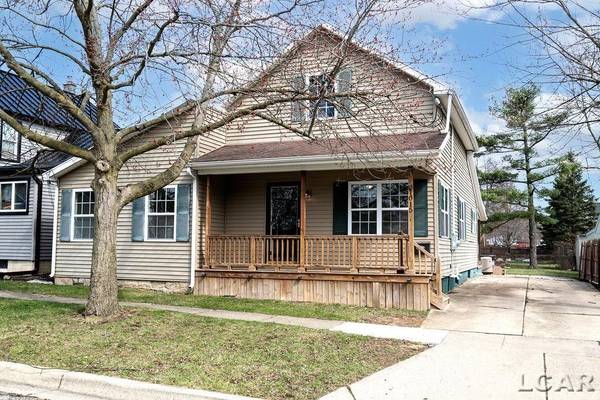 1015 E Hunt RD, Adrian, MI 49221