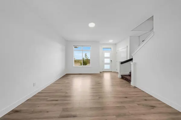 242 Carrington Gate NW, Calgary, AB T3P 1E1