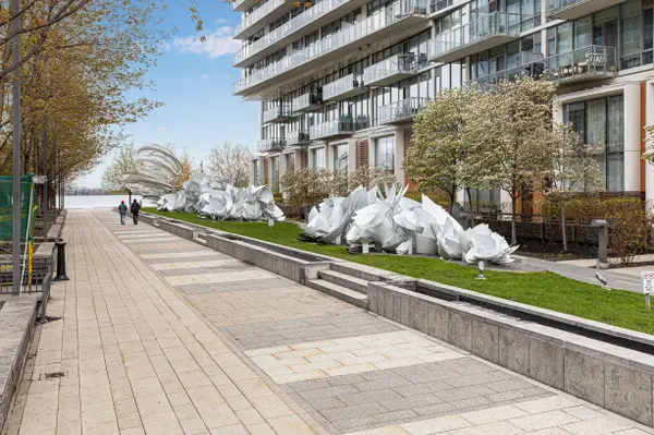 15 Queens Quay E #208, Toronto C08, ON M5E 0A5