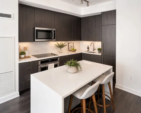 38 Iannuzzi ST #638, Toronto C01, ON M5V 0S2