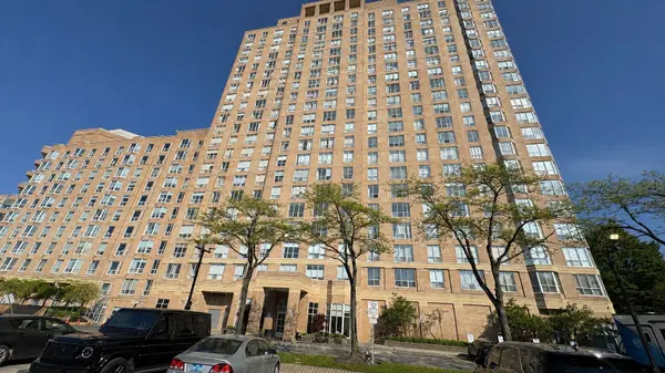 21 Overlea BLVD #1309, Toronto C11, ON M4H 1P2