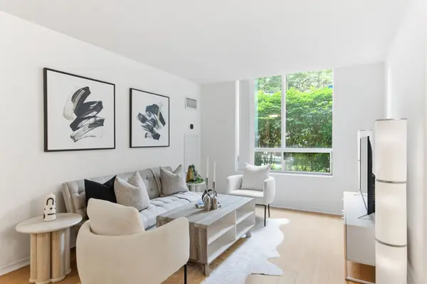29 Pemberton AVE #105, Toronto C14, ON M2M 4L5