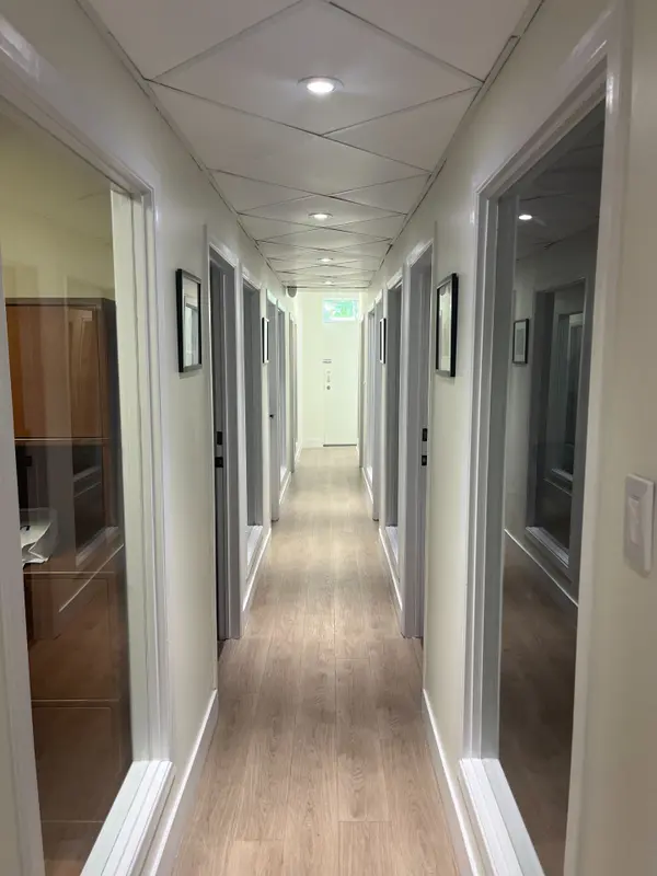 823 College ST #Office No. 7, Toronto C01, ON M6G 1C9