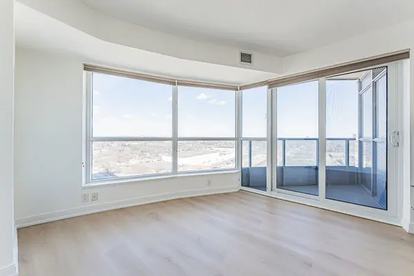 151 Village Green SQ #1508, Toronto E07, ON M1S 0K5