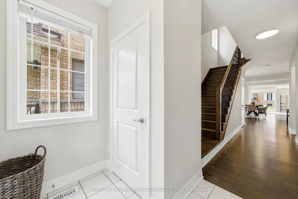 27 Christine Elliott AVE, Whitby, ON L1P 0B8